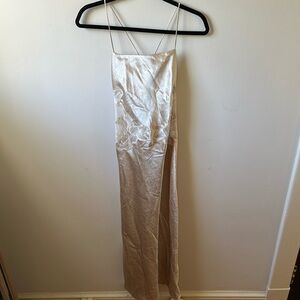 NWT - HM lace crinkle effect dress